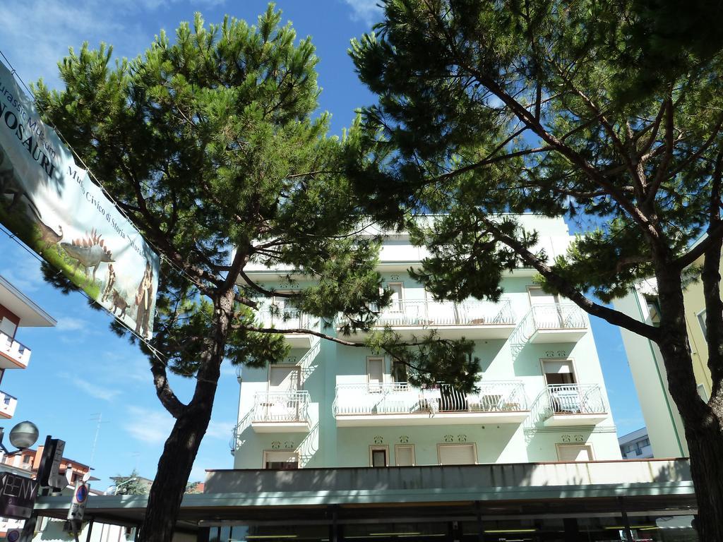 Condominio York Lido di Jesolo Exterior foto